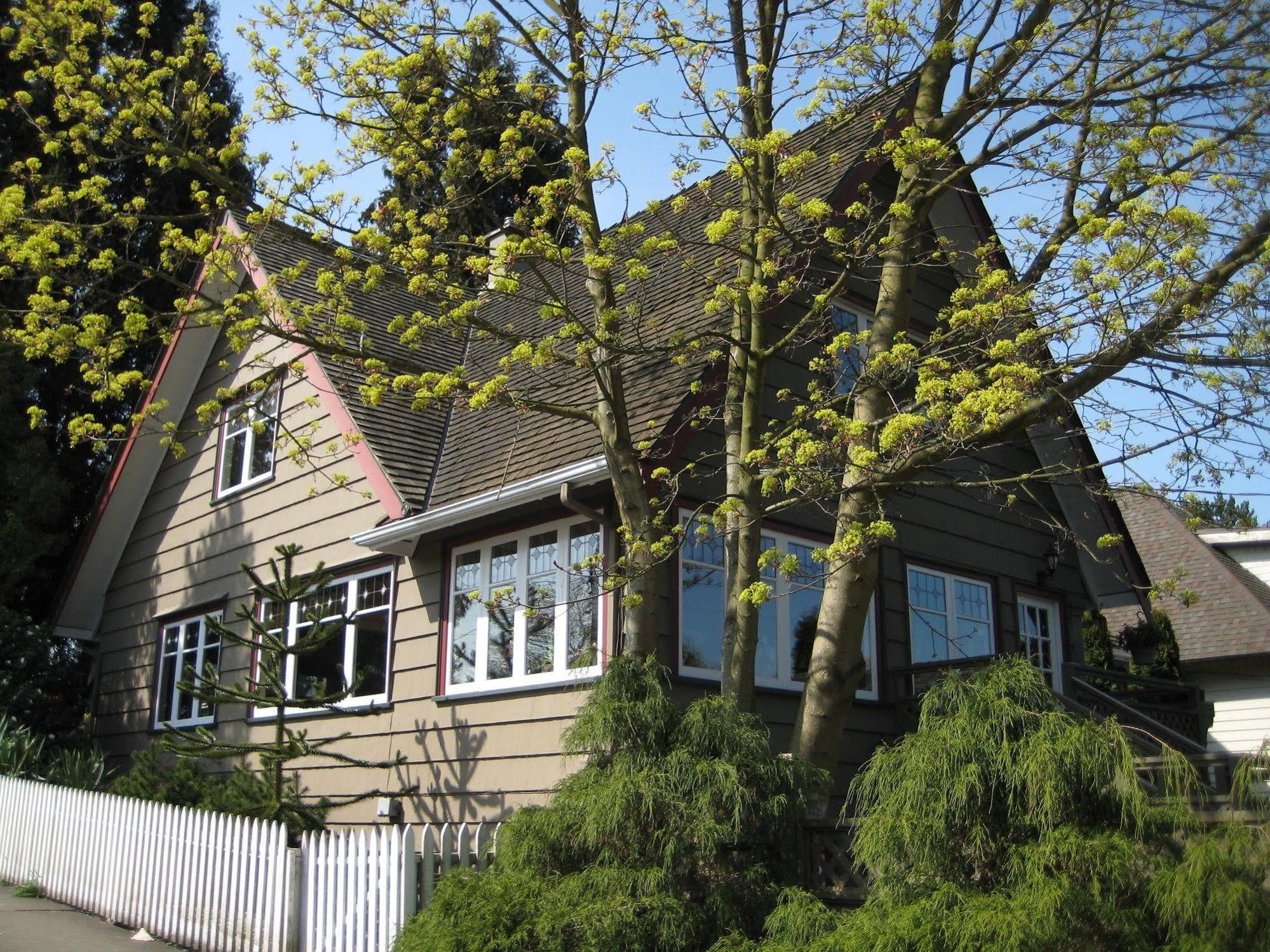 Point Grey Guest House Vancouver Eksteriør bilde